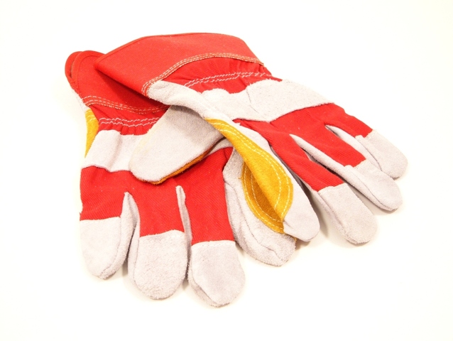 working gloves 1476760 638x479